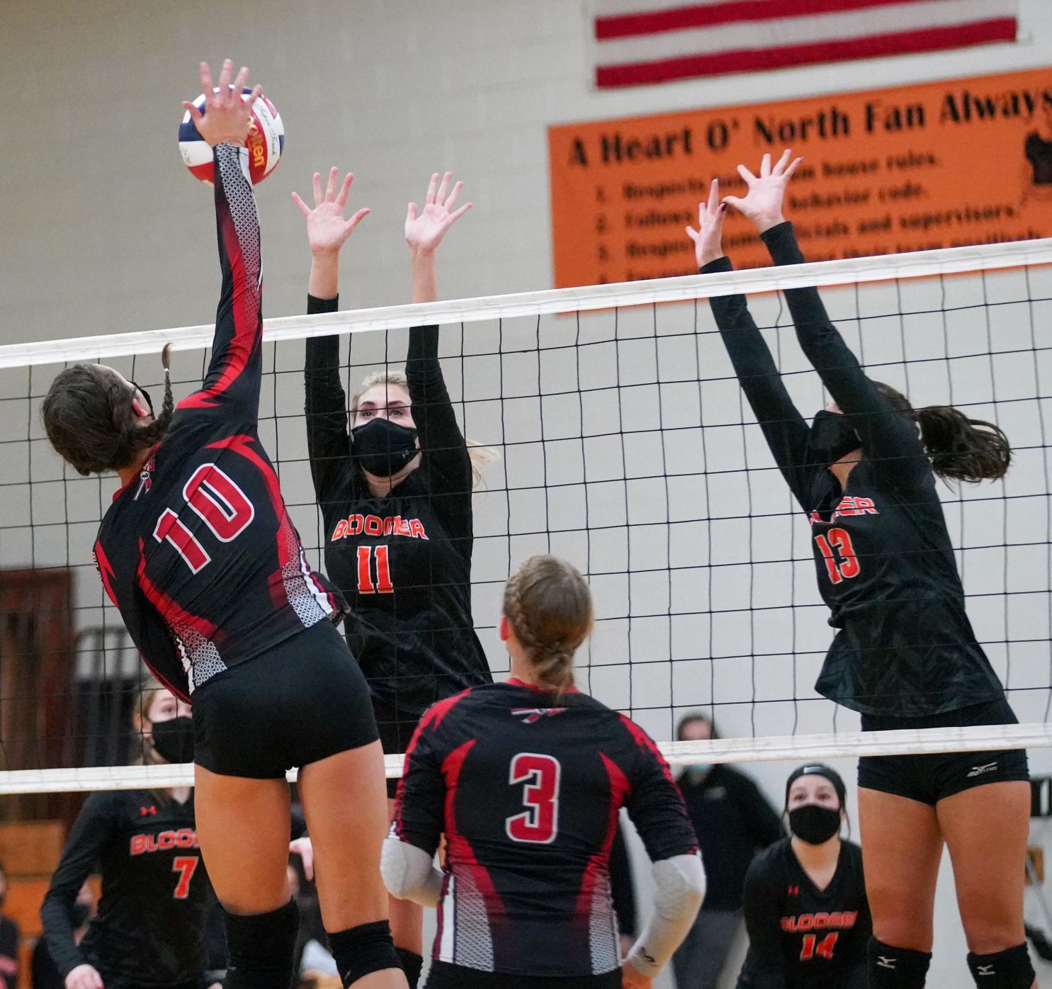 Bloomer Baldwin-Woodville volleyball